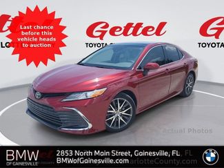 Used 2022 Toyota Camry XLE image 1