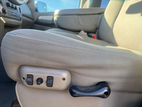 Used 2008 Dodge Ram 2500 Truck SXT image 15