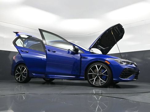 Used 2022 Volkswagen Golf R AWD/4WD image 34
