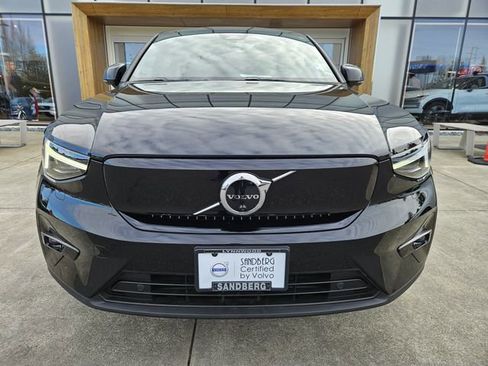 Used 2023 Volvo C40 P8 Recharge Ultimate w/ Protection Package Premier image 2
