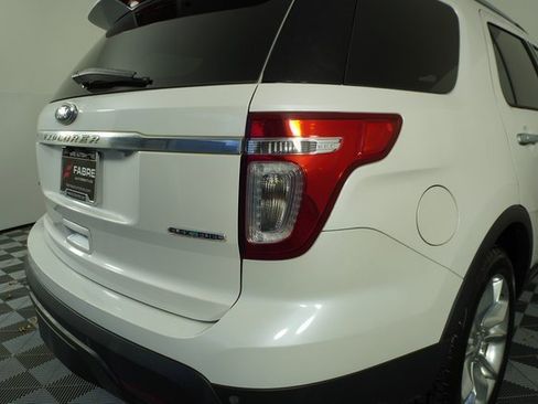Used 2015 Ford Explorer XLT w/ Equipment Group 202A image 13