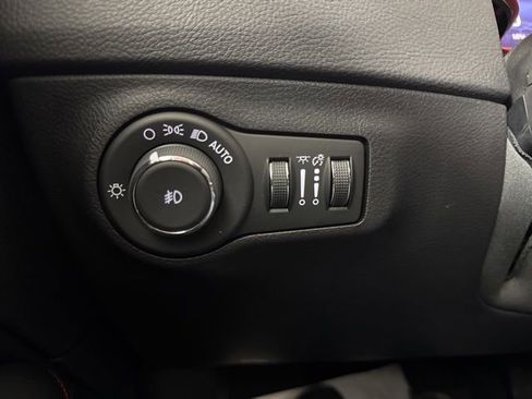 Used 2020 Jeep Compass Trailhawk AWD/4WD image 20