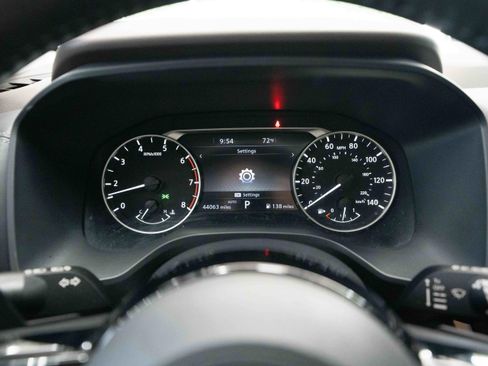 Used 2023 Nissan Rogue SL w/ SL Premium Package image 16