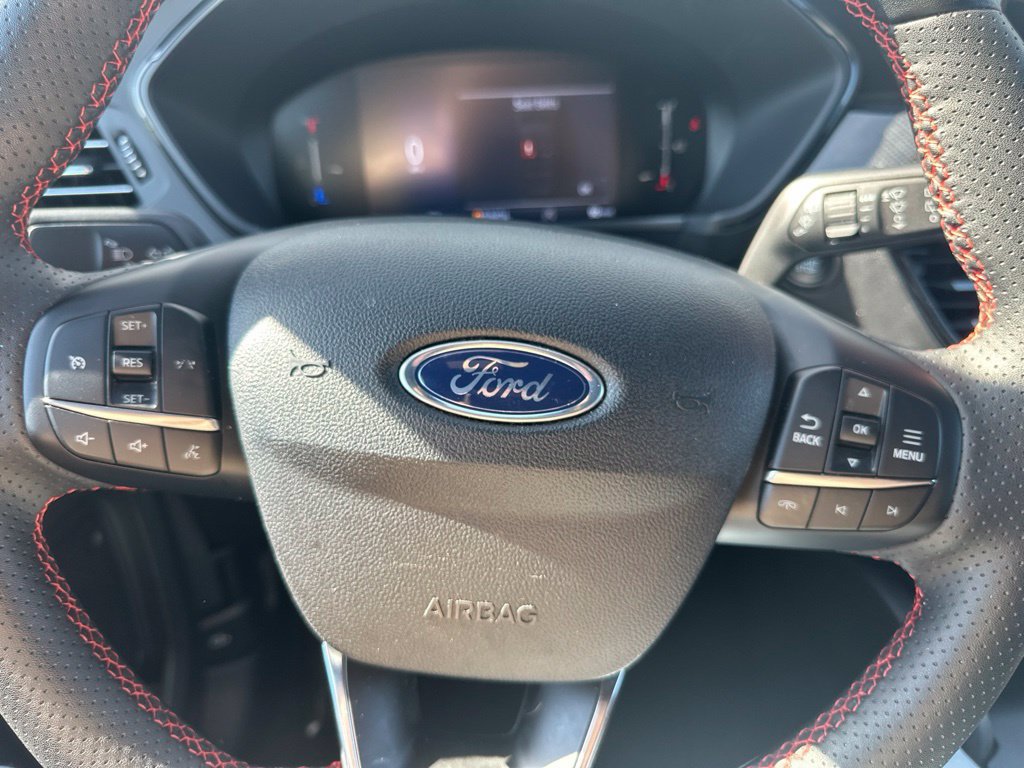 Certified 2025 Ford Escape ST-Line Select AWD/4WD image 37
