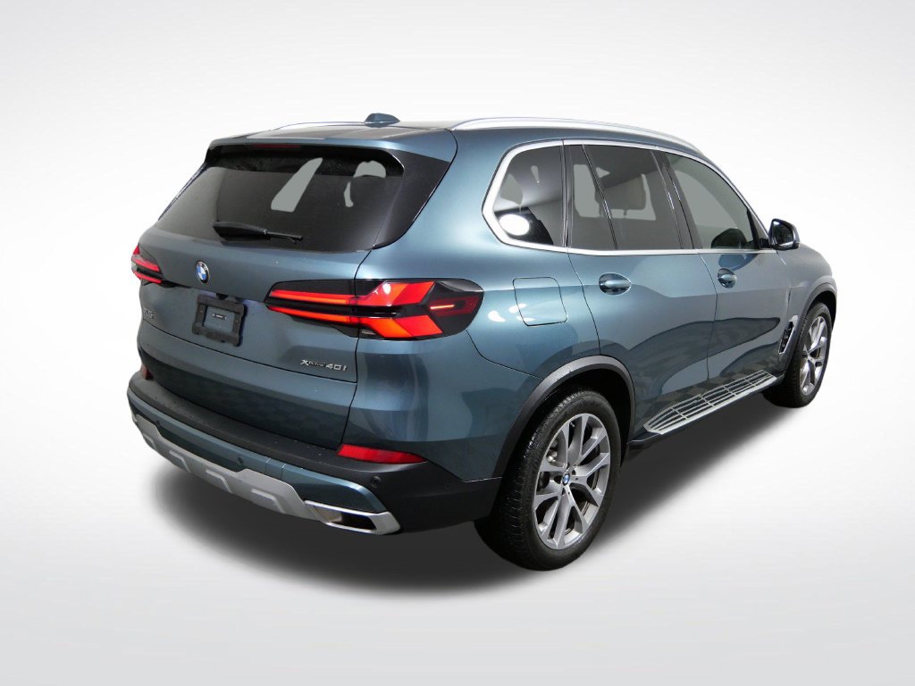 Used 2024 BMW X5 xDrive40i AWD/4WD image 3