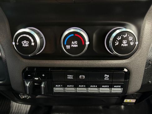 Used 2022 RAM 3500 Tradesman image 19