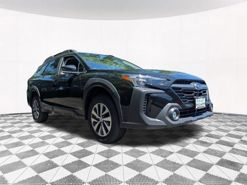 Certified 2025 Subaru Outback Premium AWD/4WD image 11