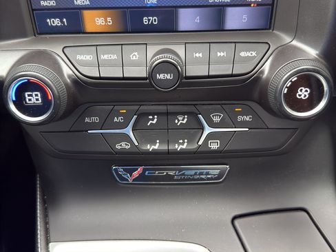 Used 2018 Chevrolet Corvette Stingray Convertible w/ 1LT RWD image 30