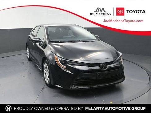 Used 2024 Toyota Corolla LE FWD image 1