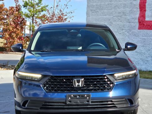 Used 2024 Honda Accord EX image 2