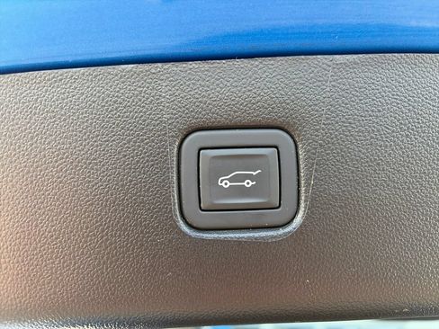 Used 2024 Chevrolet Blazer LT w/ Convenience Package FWD image 9