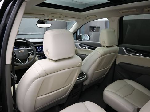 Certified 2023 Cadillac XT6 Premium Luxury w/ Technology Package AWD/4WD image 33