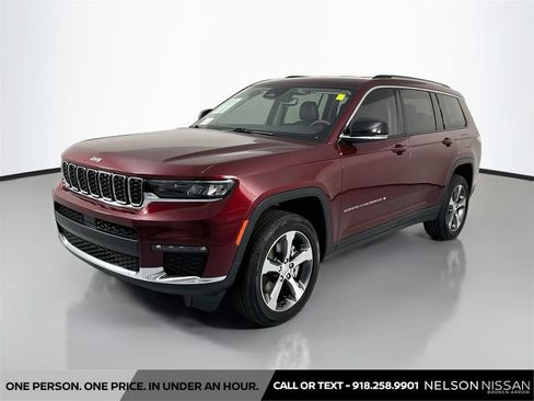 Used 2023 Jeep Grand Cherokee L Limited AWD/4WD image 1