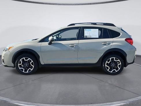 Used 2017 Subaru Crosstrek 2.0i Limited image 6