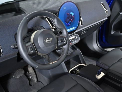 Used 2025 MINI Cooper Countryman S w/ Comfort Package Max image 11