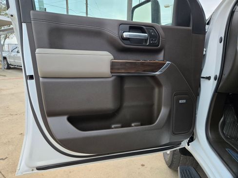 Certified 2020 GMC Sierra 3500 SLT w/ Technology Package image 10