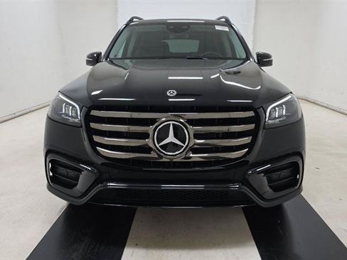Used 2024 Mercedes-Benz GLS 450 4MATIC image 2
