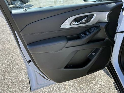 Certified 2023 Chevrolet Traverse LT image 17