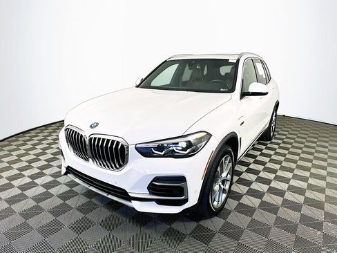 Used 2023 BMW X5 xDrive45e w/ Climate Comfort Package image 4