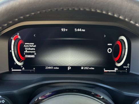 Used 2024 Nissan Rogue SL FWD image 17