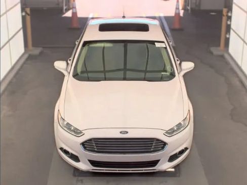 Used 2014 Ford Fusion SE w/ Equipment Group 502A FWD image 3