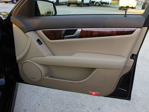 Used 2012 Mercedes-Benz C 300 4MATIC Sedan image 25