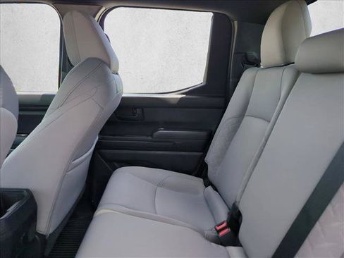Used 2025 Toyota Tacoma SR5 AWD/4WD image 17