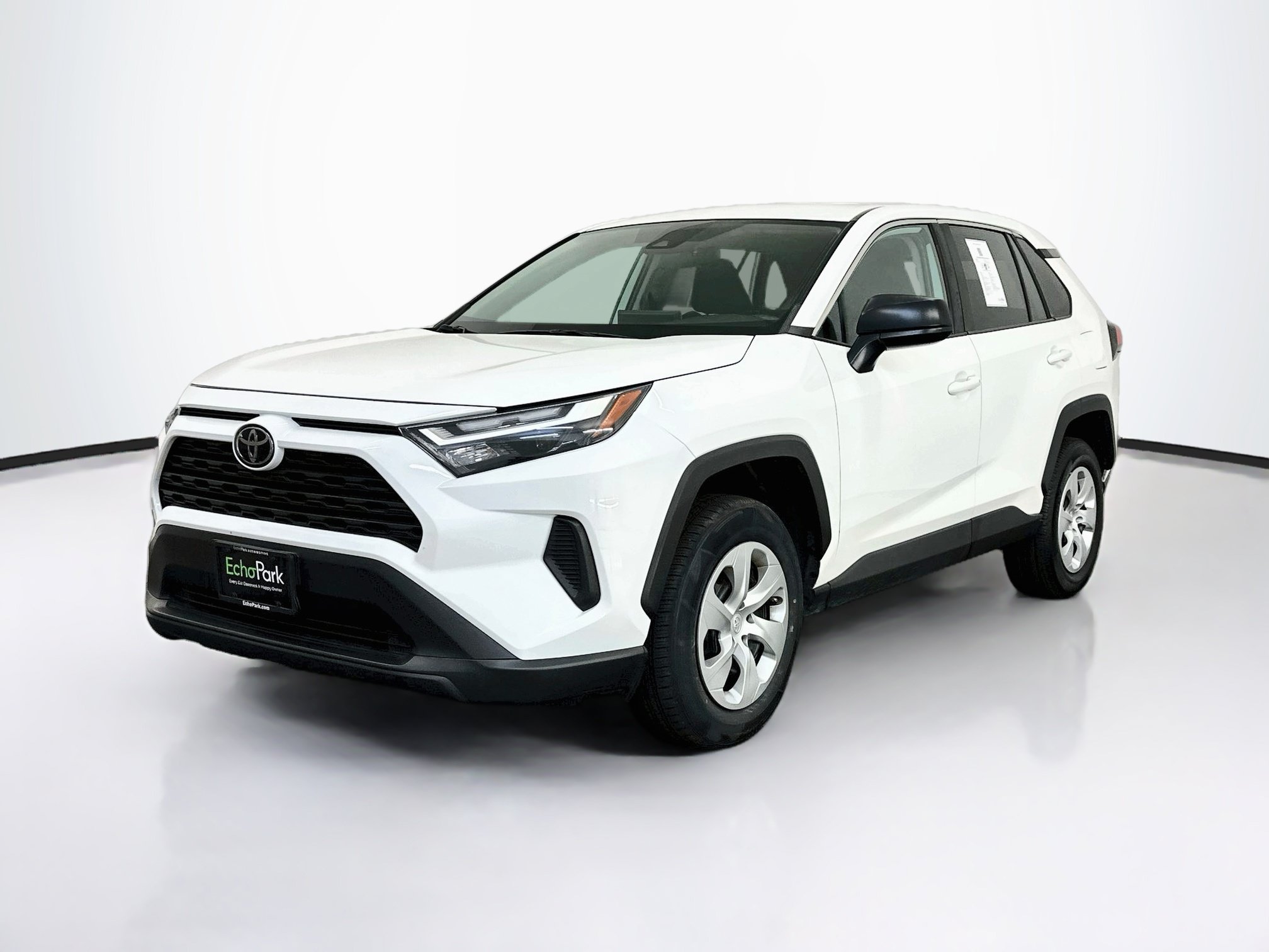 Used 2025 Toyota RAV4 LE AWD/4WD image 3