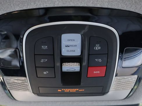 Used 2023 Hyundai Palisade Limited AWD/4WD image 27