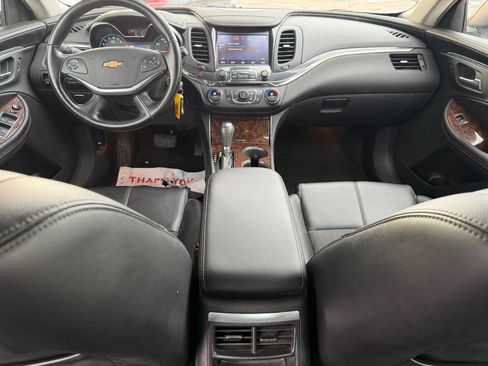Used 2014 Chevrolet Impala LT w/ Convenience Package image 10
