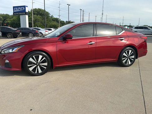 Used 2020 Nissan Altima 2.5 SL FWD image 6