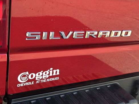 Used 2025 Chevrolet Silverado 1500 LT Trail Boss w/ Convenience Package II image 32