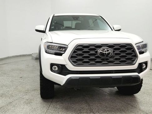 Used 2023 Toyota Tacoma TRD Off-Road w/ Advanced Technology Package AWD/4WD image 8