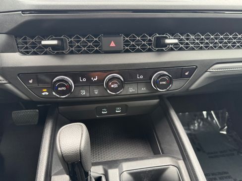 Certified 2025 Honda Accord SE image 13