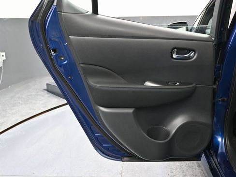 Used 2023 Nissan Leaf S image 34