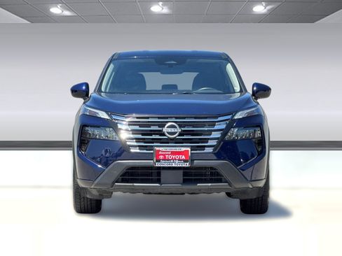 Used 2025 Nissan Rogue SV AWD/4WD image 6