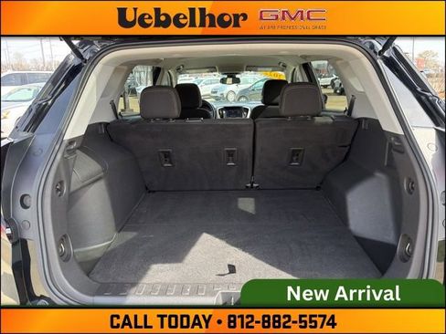 Used 2022 GMC Terrain SLE image 9