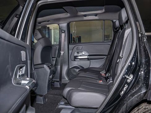 Used 2026 Mercedes-Benz GLB 250 4MATIC image 22