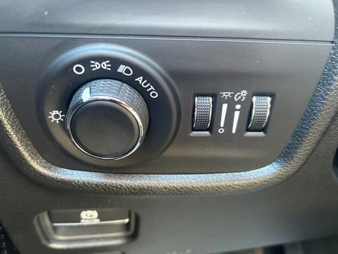 Used 2024 Jeep Grand Cherokee Altitude AWD/4WD image 17