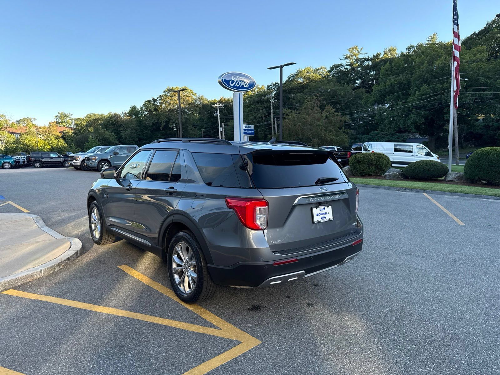 Used 2024 Ford Explorer XLT w/ Equipment Group 202A AWD/4WD image 3