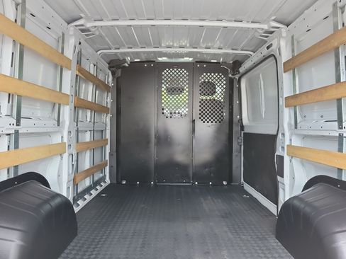 Used 2025 RAM ProMaster 2500 w/ U-Haul Equipment Group FWD image 14