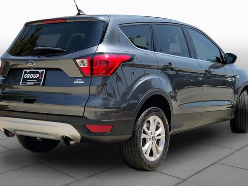 Used 2019 Ford Escape SE FWD image 13