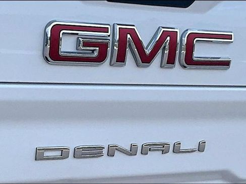 Used 2020 GMC Sierra 2500 Denali w/ Denali Ultimate Package AWD/4WD image 8