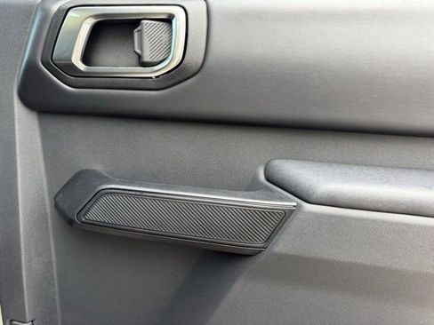 New 2025 Ford Bronco Badlands image 18