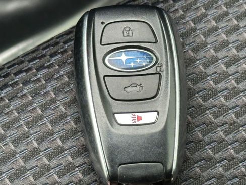 Used 2022 Subaru Forester Premium AWD/4WD image 32