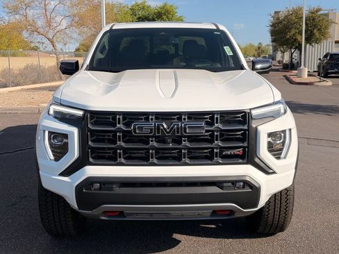 Used 2025 GMC Canyon AT4 w/ Nightfall Edition AWD/4WD image 9