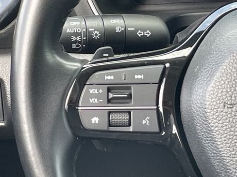 Used 2025 Honda Pilot EX-L image 12
