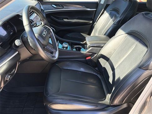 Used 2022 Jeep Grand Cherokee L Limited image 22