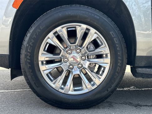 Used 2023 GMC Yukon XL Denali image 16