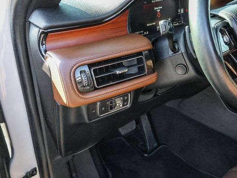 Used 2021 Lincoln Aviator Reserve w/ Equipment Group 210A image 35